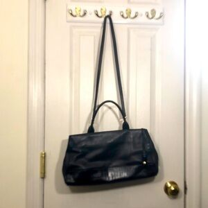 ETIENNE AIGNER VINTAGE BLACK LEATHER CROSSBODY 15" X 7" X 2 1/2" PREWORN